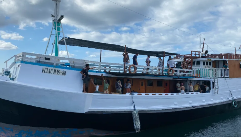 Whale Shark Sumbawa, Teluk Saleh Sumbawa, Komodo Boat Trip From Lombok, Lombok To Komodo Island Boat Trip, Lombok Komodo Tour, Komodo Island Tour From Lombok, Komodo Tour Package, Swimming With Whale Sharks, Komodo trip from Lombok, Komodo Island tour Lombok, Komodo Island tour Labuan Bajo, Komodo National Park tour, Komodo dragon tour, Komodo Island cruise, Lombok to Komodo tour, Labuan Bajo boat tour, Komodo snorkeling trip, Komodo diving tour, Komodo Island hiking, Komodo Island liveaboard, Komodo Island day trip, Komodo Island package tour, Komodo Island adventure, Komodo Island travel, Komodo Island holiday, Komodo Island vacation, Komodo Island trip, Komodo Island tour package, Komodo Island tour operator