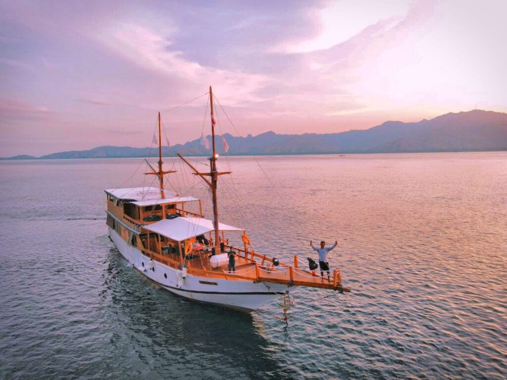 private komodo island tour