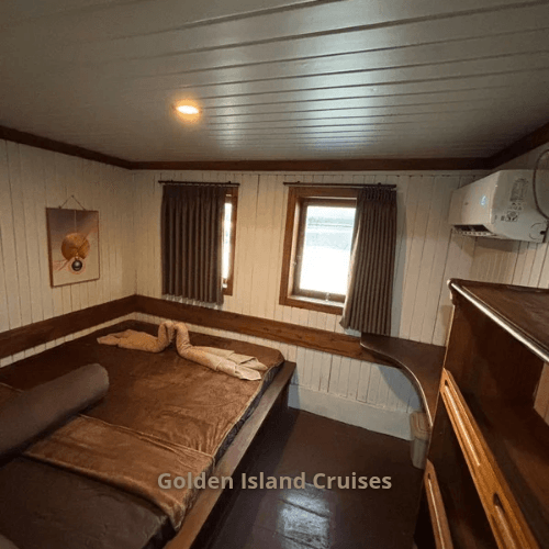Dekuxe cabin Golden Islan Cruises Lombok to Komodo Island