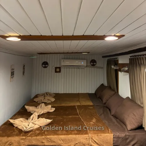 shared cabin sea view