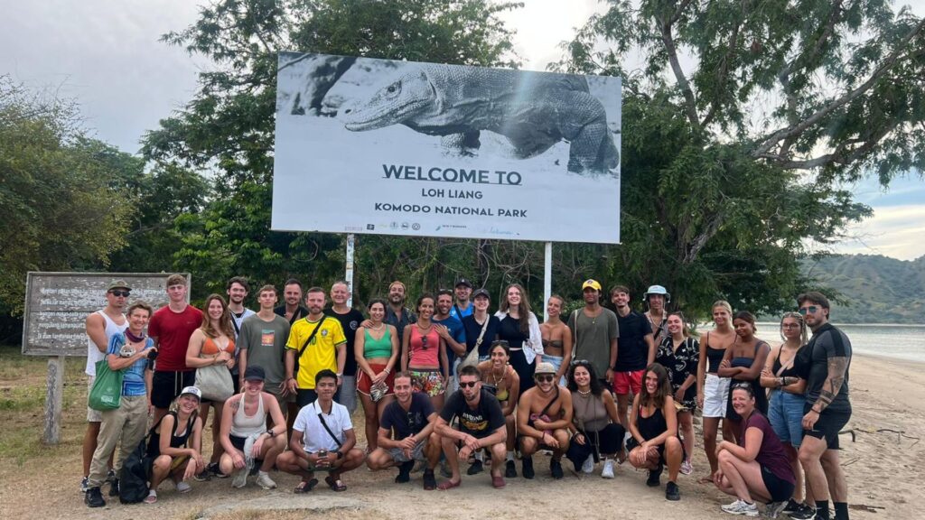 komodo trip from lombok, komodo island tour from lombok, komodo boat trip from lombok, lombok to komodo tour, komodo tour, komodo trip, komodo island tour, komodo cruise from lombok, komodo luxury cruises, komodo luxury cruises from lombok, labuan bajo to lombok, komodo island tour 4 days, komodo tour 3 days, komodo tour 2 days