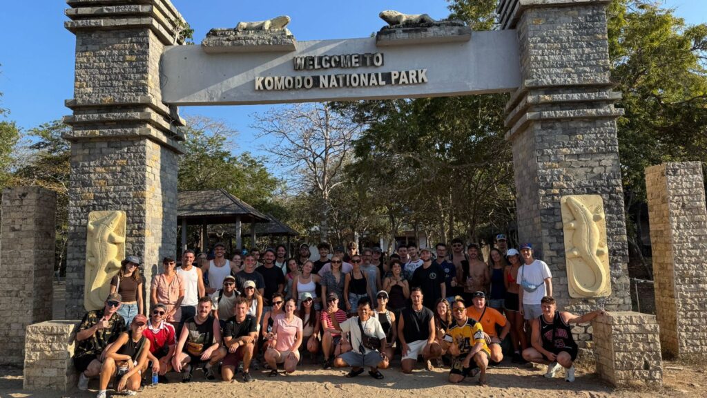 Exploring Komodo Island, Komodo dragon, Loh Liang