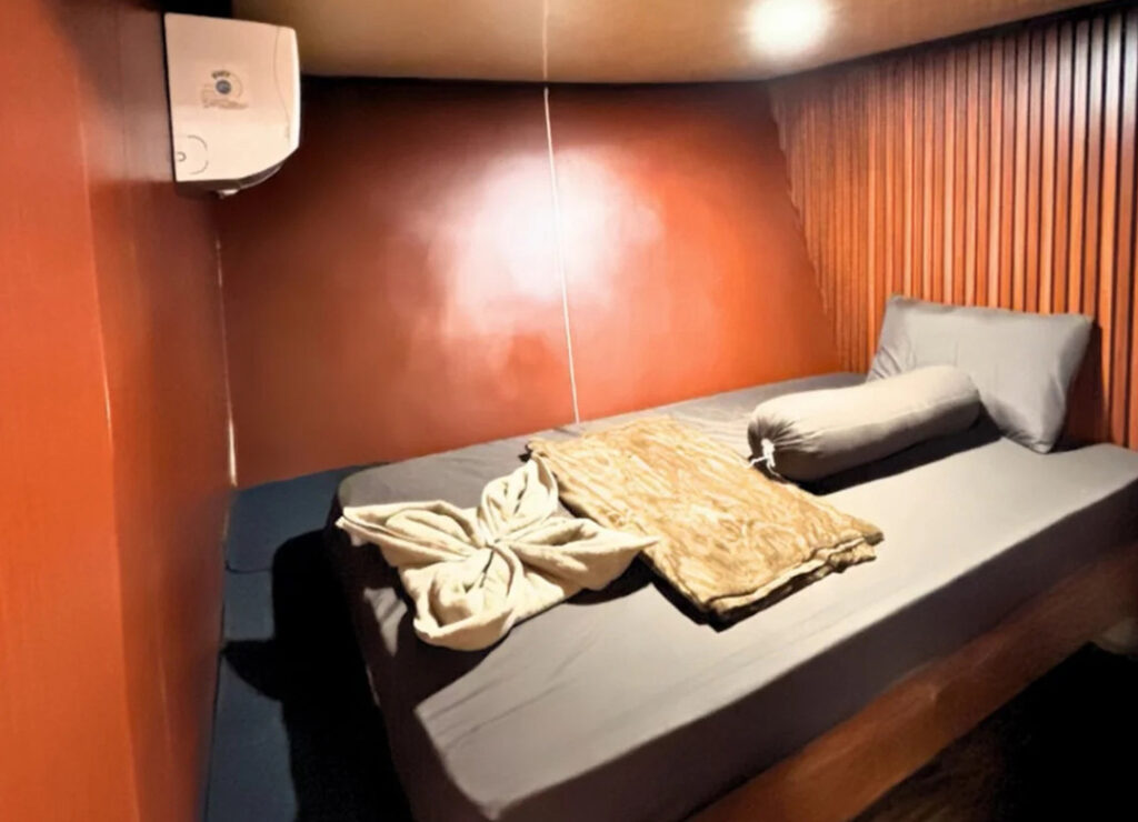 komodo trip from lombok, komodo island tour from lombok, komodo boat trip from lombok, lombok to komodo tour, komodo tour, komodo trip, komodo island tour, komodo cruise from lombok, komodo luxury cruises, komodo luxury cruises from lombok, labuan bajo to lombok, komodo island tour 4 days, komodo tour 3 days, komodo tour 2 days