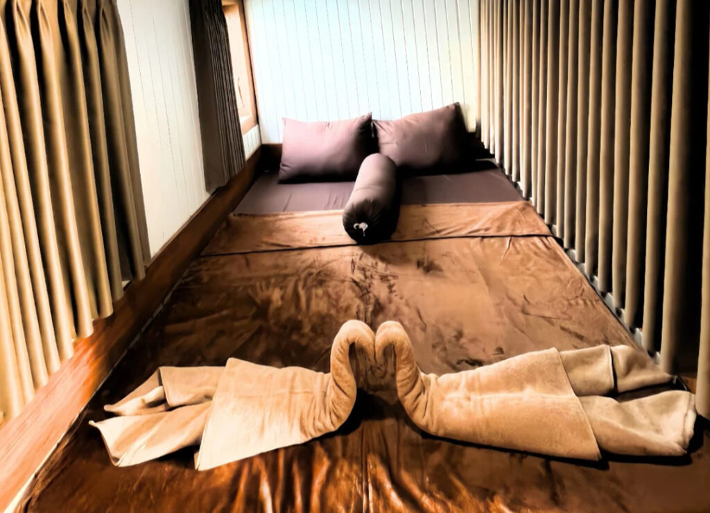 komodo trip from lombok, komodo island tour from lombok, komodo boat trip from lombok, lombok to komodo tour, komodo tour, komodo trip, komodo island tour, komodo cruise from lombok, komodo luxury cruises, komodo luxury cruises from lombok, labuan bajo to lombok, komodo island tour 4 days, komodo tour 3 days, komodo tour 2 days