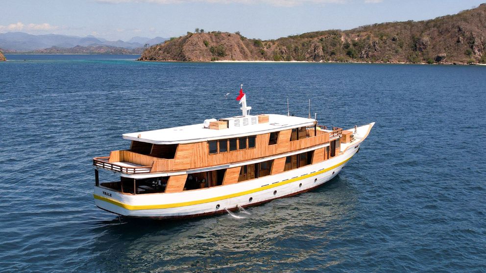 open trip komodo, komodo island tour, komodo tour, 3 days 2 night komodo tour, komodo tour labuan bajo