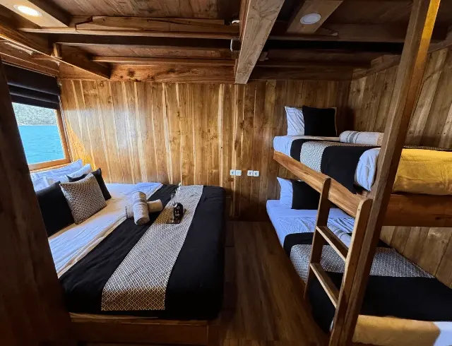 open trip komodo, komodo island tour, komodo tour, 2 days 1 night komodo tour, komodo tour labuan bajo