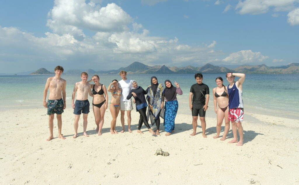 Taka Makassar, Komodo National Park, Labuan Bajo, Taka Makassar sandbar, Komodo tour 3D2N, Labuan Bajo trip